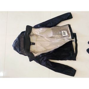 The North Face windbreaker, Girls, Large, Black